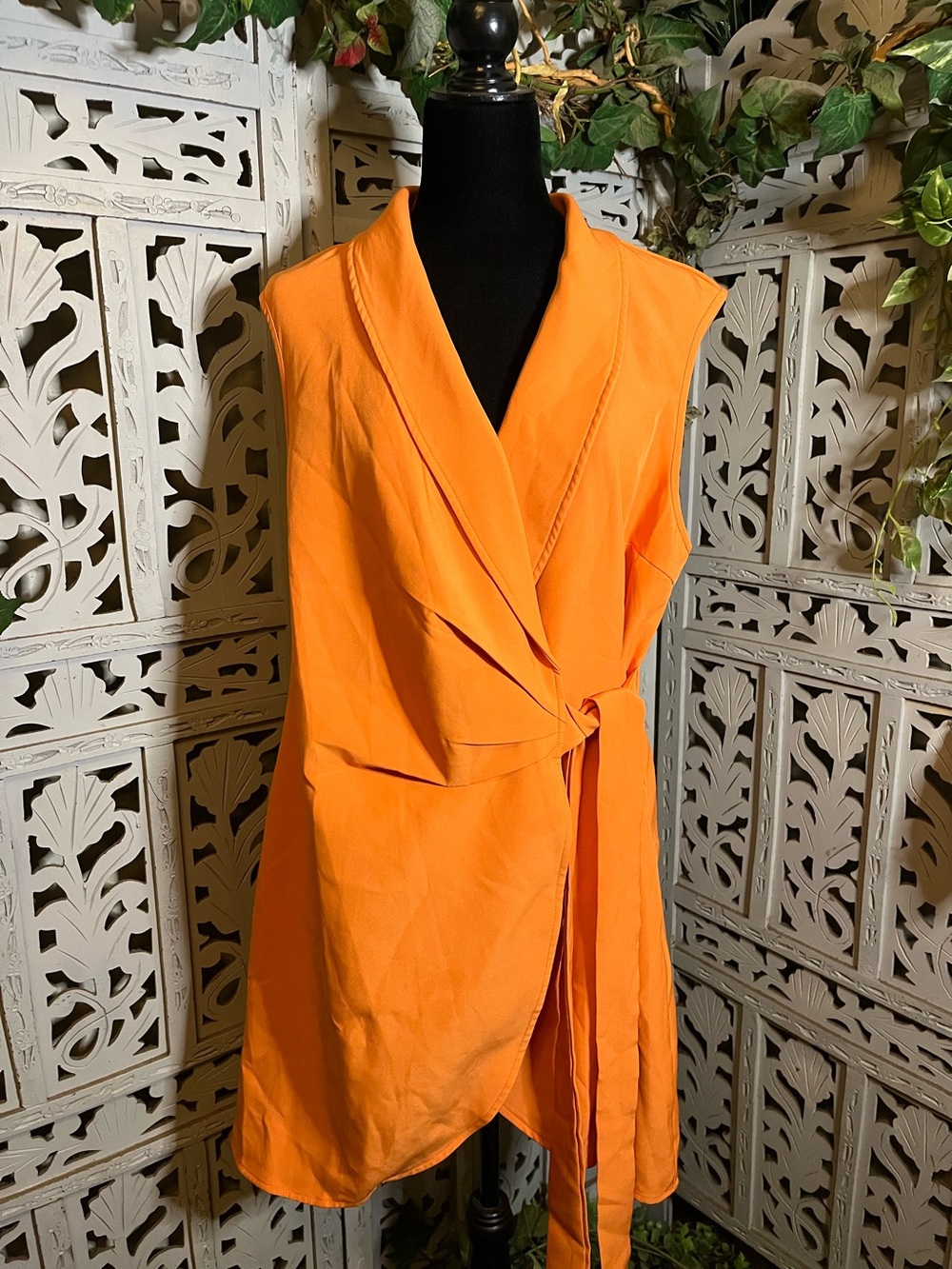 SHEIN CURVE CLASSY PEACHY/ORANGE SLEEVELESS WRAP DRESS PLUS SIZE BLAZER VEST